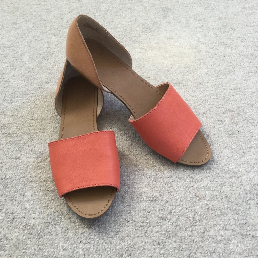 *BRAND NEW* Latigo Milly Flat Sandals